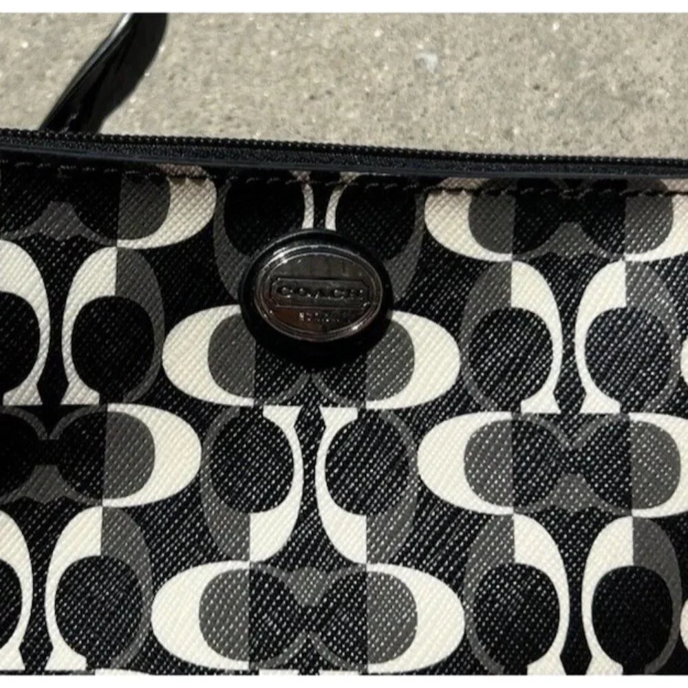 Coach Peyton Dream C East West Swingpack Black & White Logo Bag Purse 6x4.5